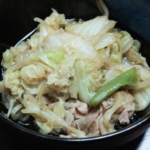 麺つゆで超簡単！「豚バラ肉と白菜のくたくた煮」